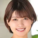 朝比奈セリナの顔写真