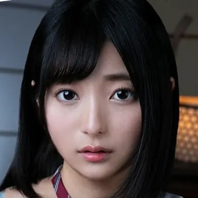 中城葵の顔写真